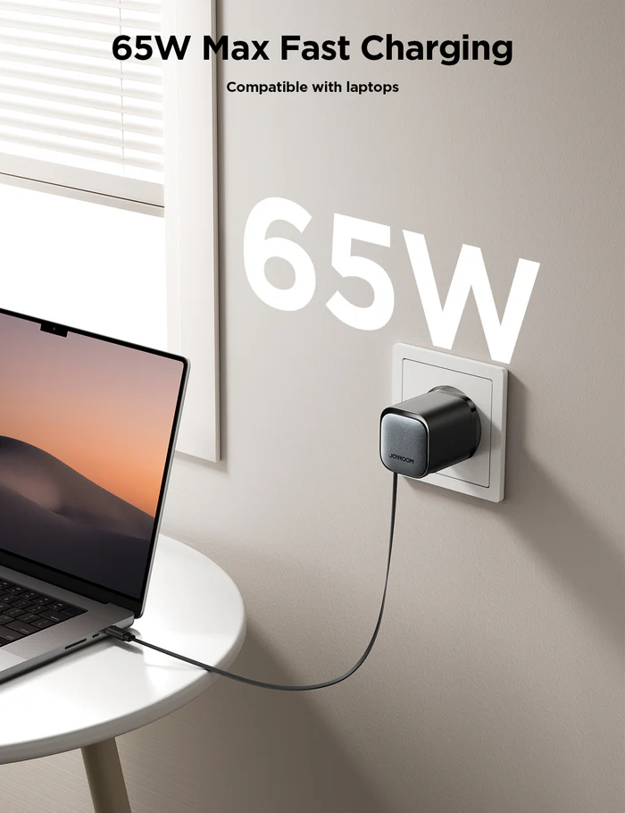JOYROOM JR-TCL02 GaN 65W Charger with Retractable Cable EU
