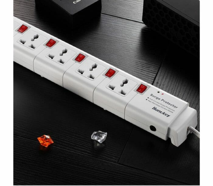 Huntkey PZC502 Power Strips, Universal Standard