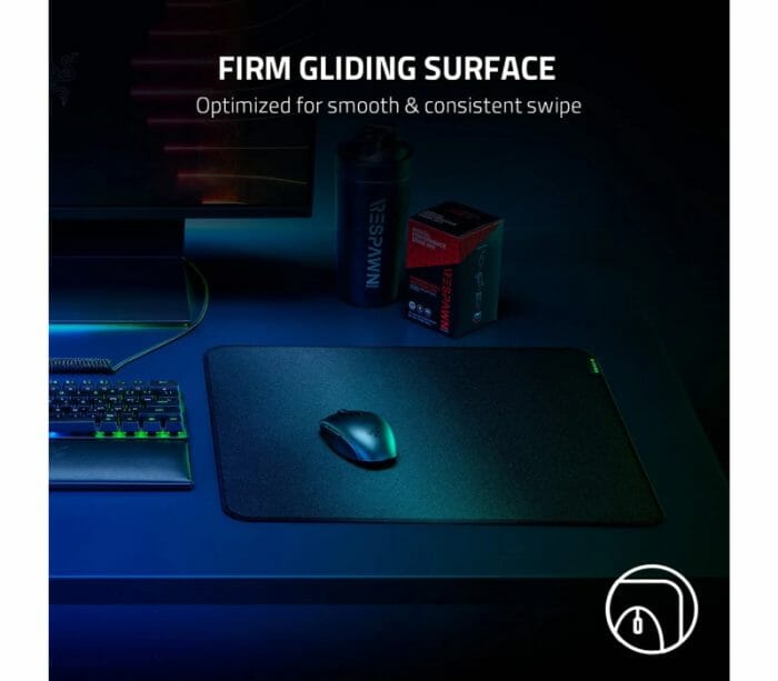 Razer Strider Hybrid Mouse Mat a Soft Base & Smooth Glide Anti-Fraying Stitched Edges - Large