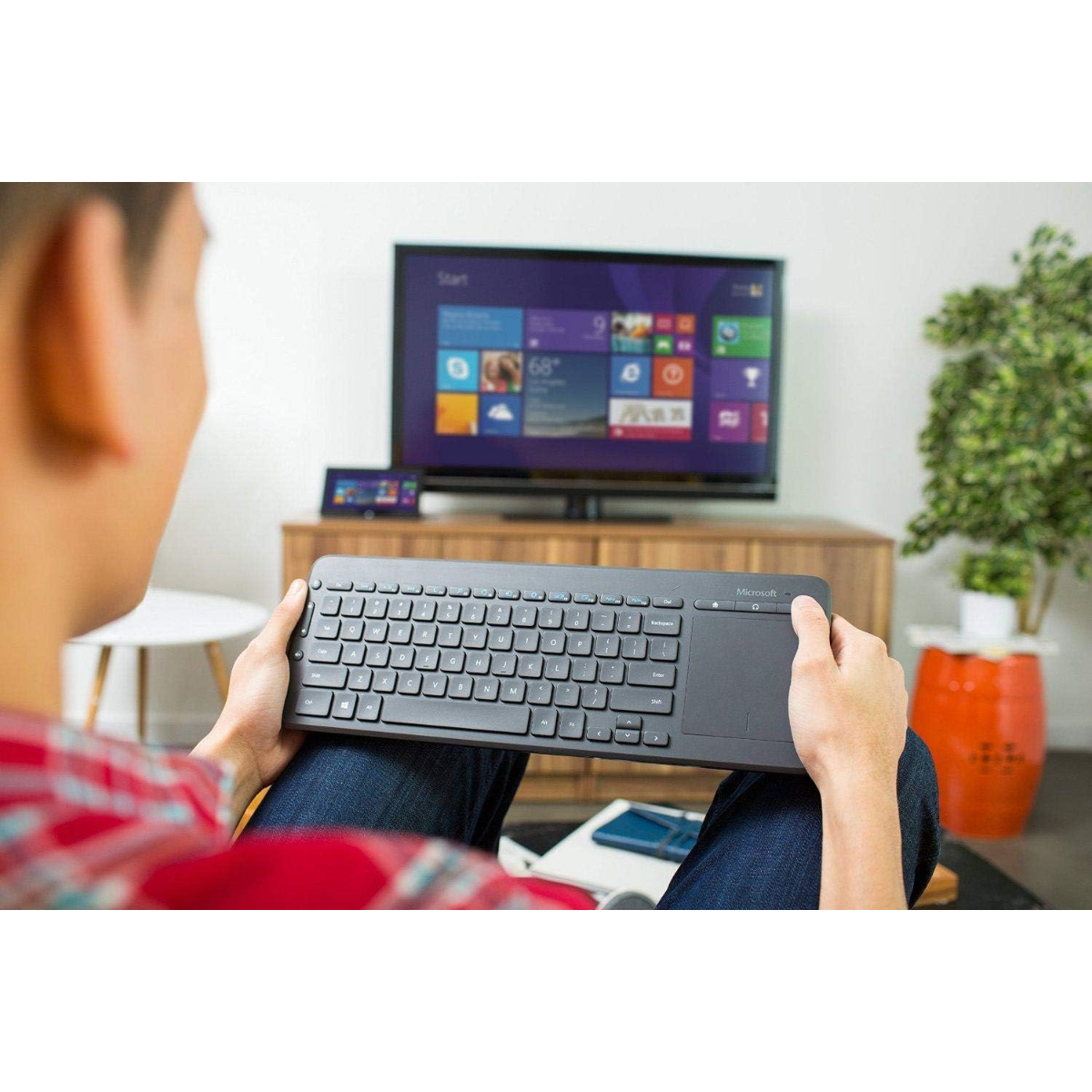 Microsoft N9Z-00019 Wireless All -In-One Media Keyboard Black ( Arabic )