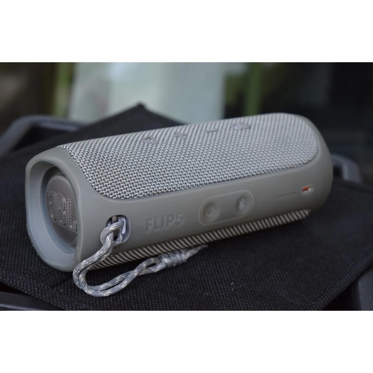 JBL FLIP 5 Waterproof Portable Bluetooth Speaker JBL Original, Powerful Sound Pro Sound WaterProof 12 Hours Battery Life - Gray