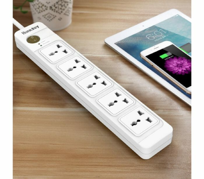 Huntkey SZE501 Power Strips, 5M Cabel Universal Standard
